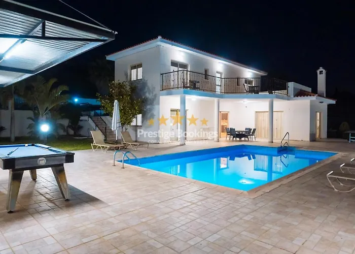 Eframia Ena By Prestige Bookings Peyia