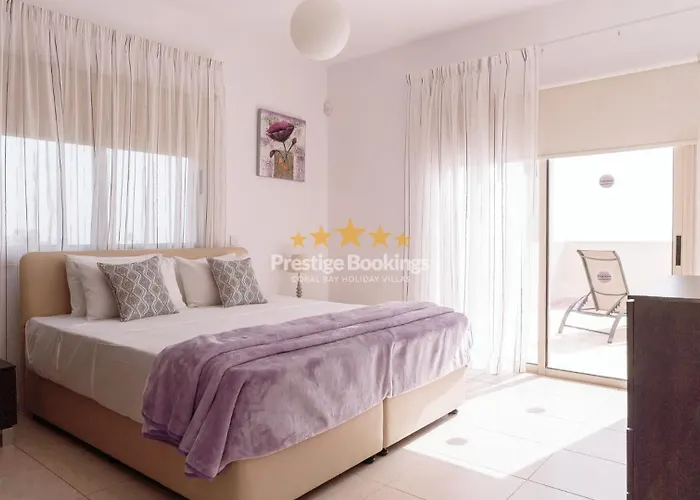 Eframia Ena By Prestige Bookings Villa Péjia